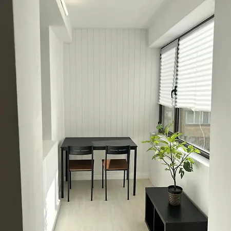 Lazynest - Charming Apartment Near Cismigiu Park Bucharest Exterior photo