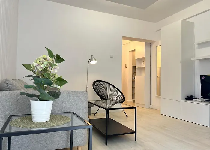 Lazynest - Charming Apartment Near Cismigiu Park