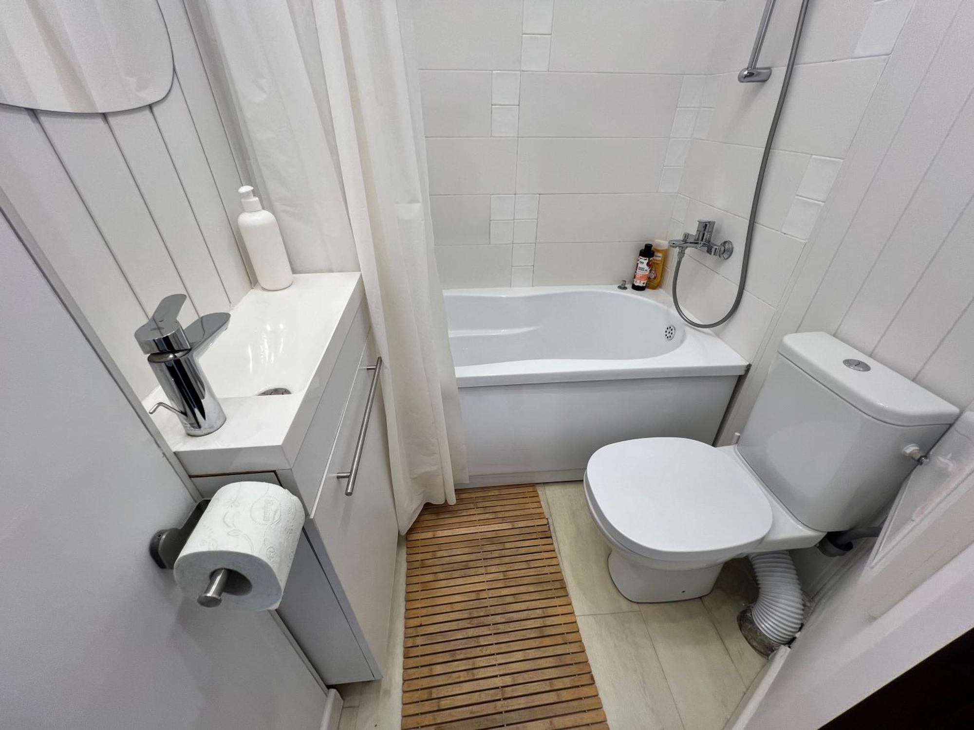 Lazynest - Charming Near Cismigiu Park 公寓